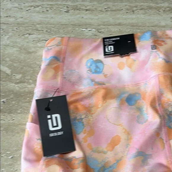 Women 2 piece Orange,Pink, white and blue active wear set. - Picture 12 of 12